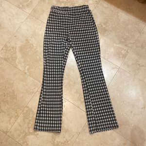 Checkered black and white print stretch pants size small women’s